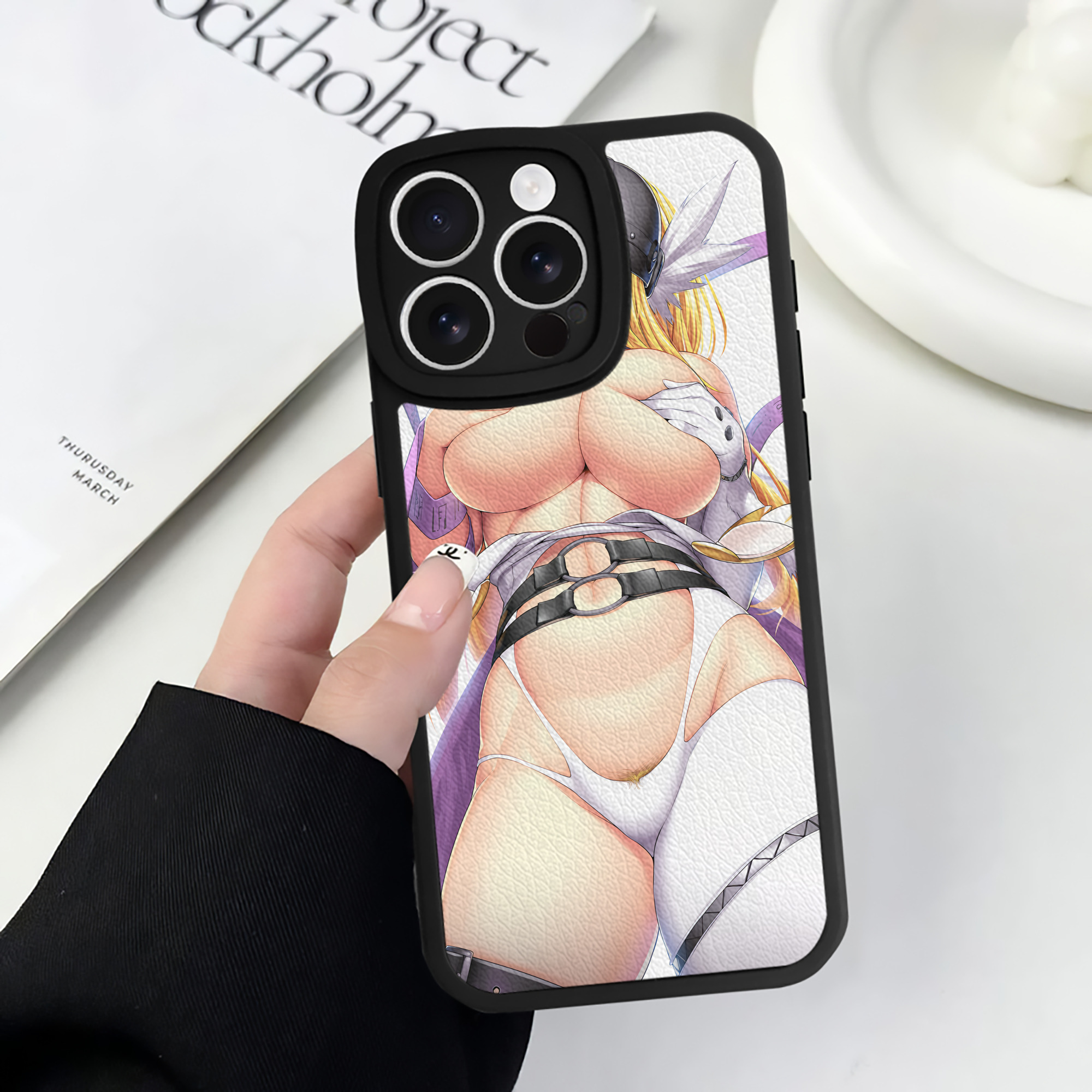 （画像用） Digimon デジタルモンスター/デジモン 【iPhone 16シリーズ対応】シリコンスマホケース（レザー調） 材質：シリコン